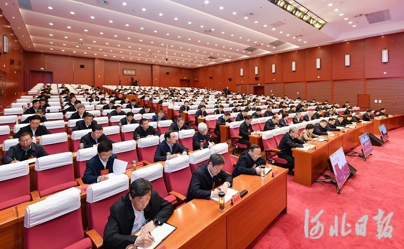 4月22日，省委學習貫徹習近平新時代中國特色社會主義思想主題教育讀書班在省委黨校（河北行政學院）開班。河北日報記者 趙海江 攝